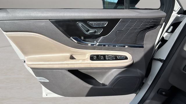 Used 2022 Lincoln Corsair FWD image 17