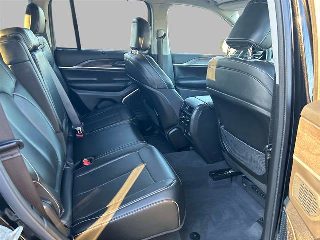 Used 2023 Jeep Grand Cherokee 30th Anniversary image 14