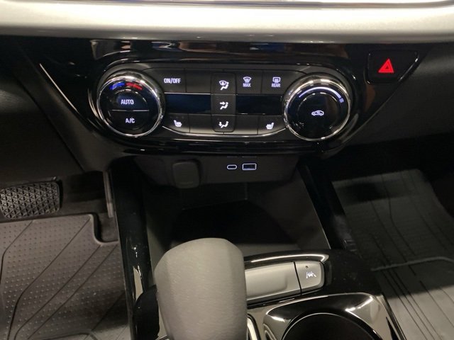 New 2025 Chevrolet Trax LT w/ Driver Confidence Package image 17