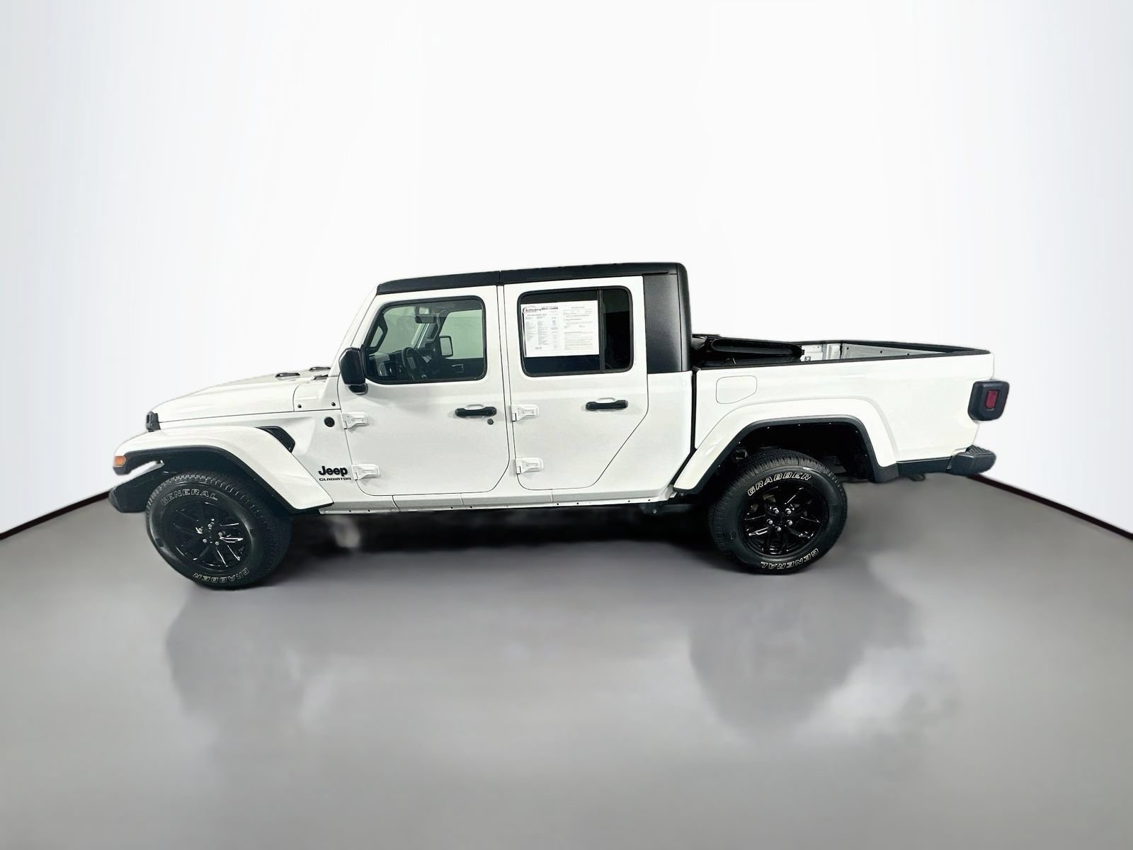 Used 2022 Jeep Gladiator Sport AWD/4WD image 4