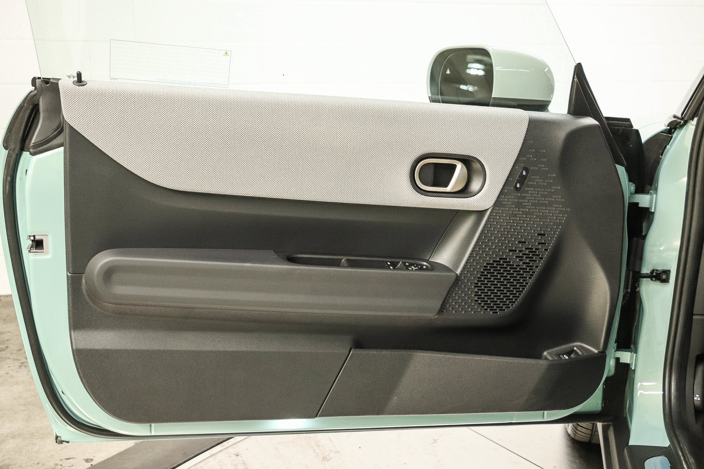 Certified 2025 MINI Cooper S FWD image 25