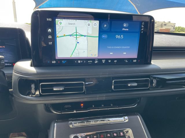 Used 2025 Lincoln Aviator Reserve w/ Equipment Group 201A AWD/4WD image 13