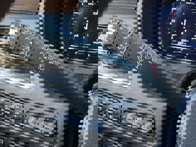 Used 2024 Chevrolet Suburban High Country w/ Premium Package image 25