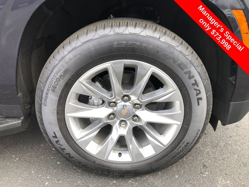 Used 2025 Chevrolet Suburban Premier AWD/4WD image 28