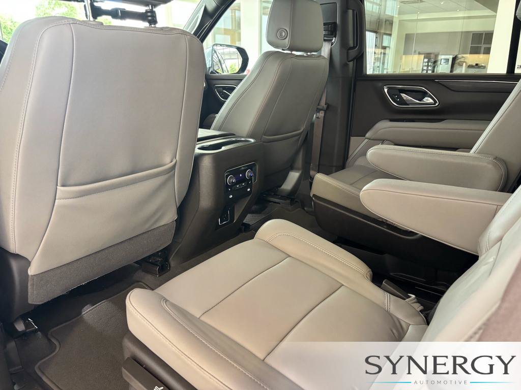 Used 2024 Chevrolet Tahoe Z71 w/ Luxury Package AWD/4WD image 28