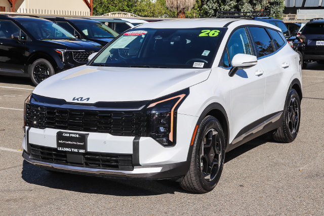 Certified 2026 Kia Sportage EX FWD image 4