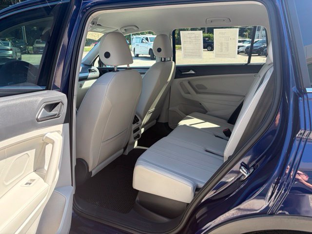 Certified 2024 Volkswagen Tiguan SE AWD/4WD image 17