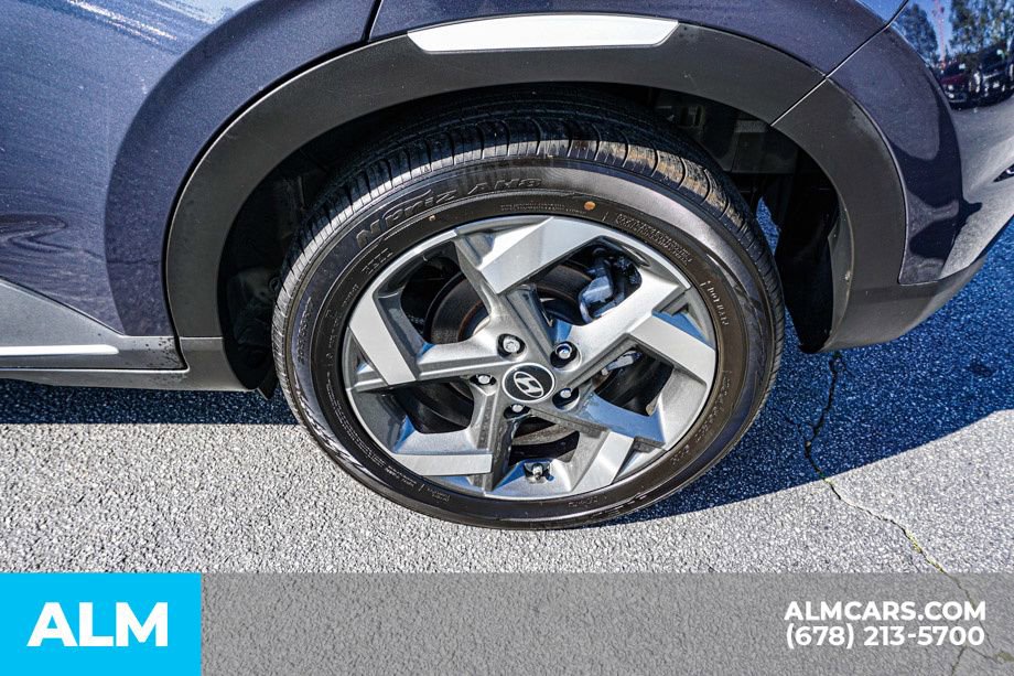 Used 2024 Hyundai Venue Limited image 17