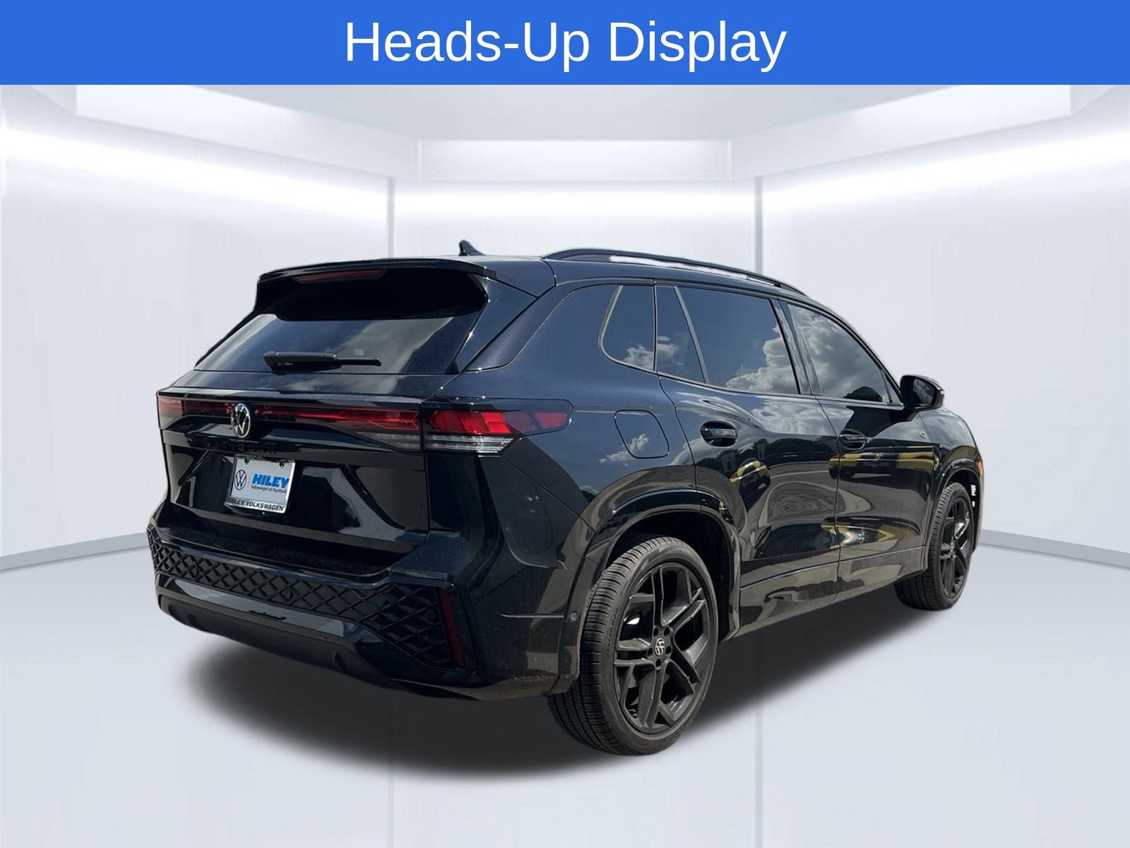 Certified 2026 Volkswagen Tiguan SE R-Line FWD image 5