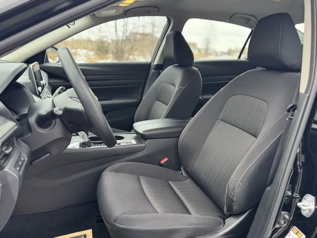 Used 2025 Nissan Altima 2.5 SV image 12