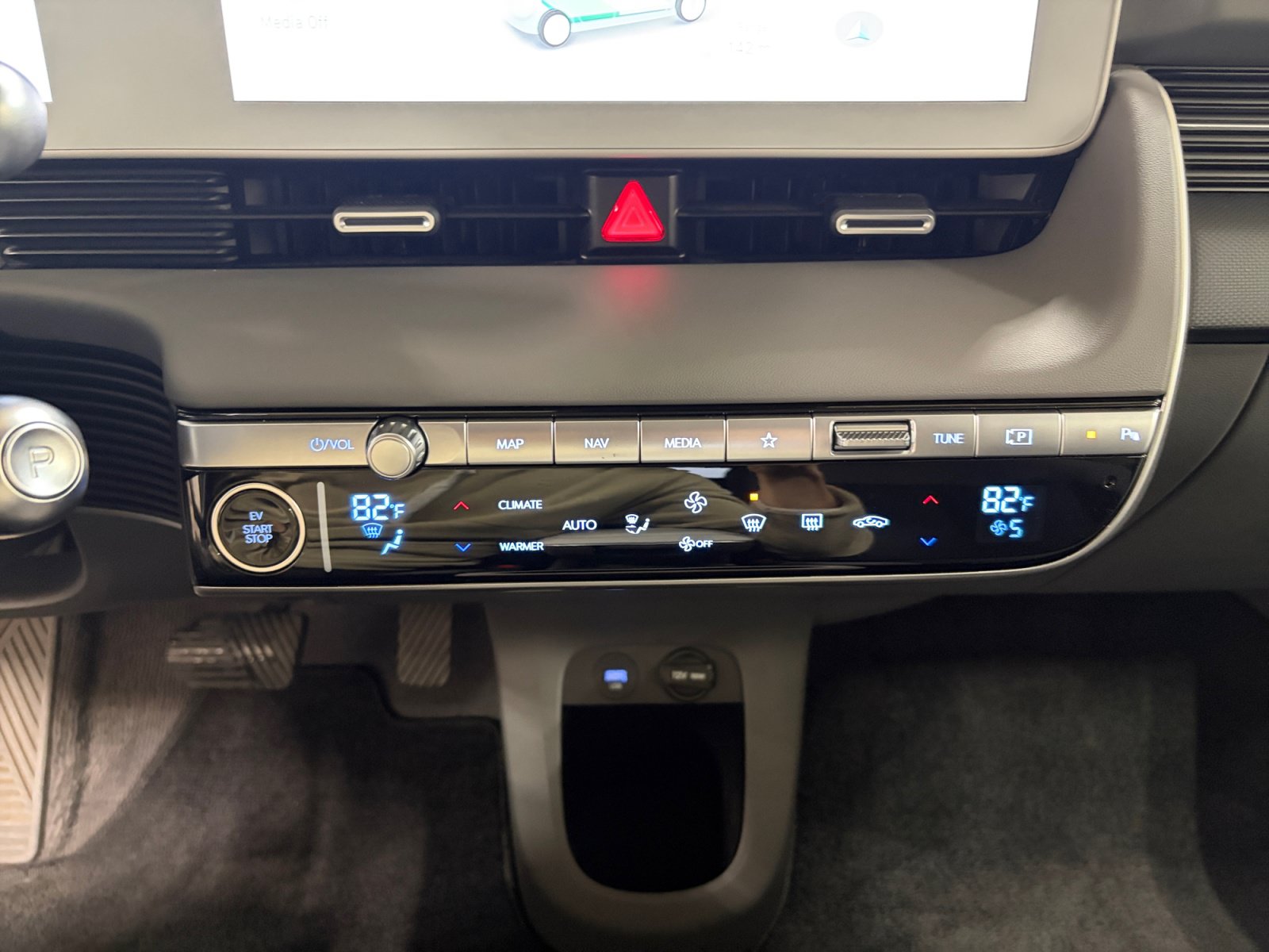 Certified 2024 Hyundai Ioniq 5 SEL AWD/4WD image 29