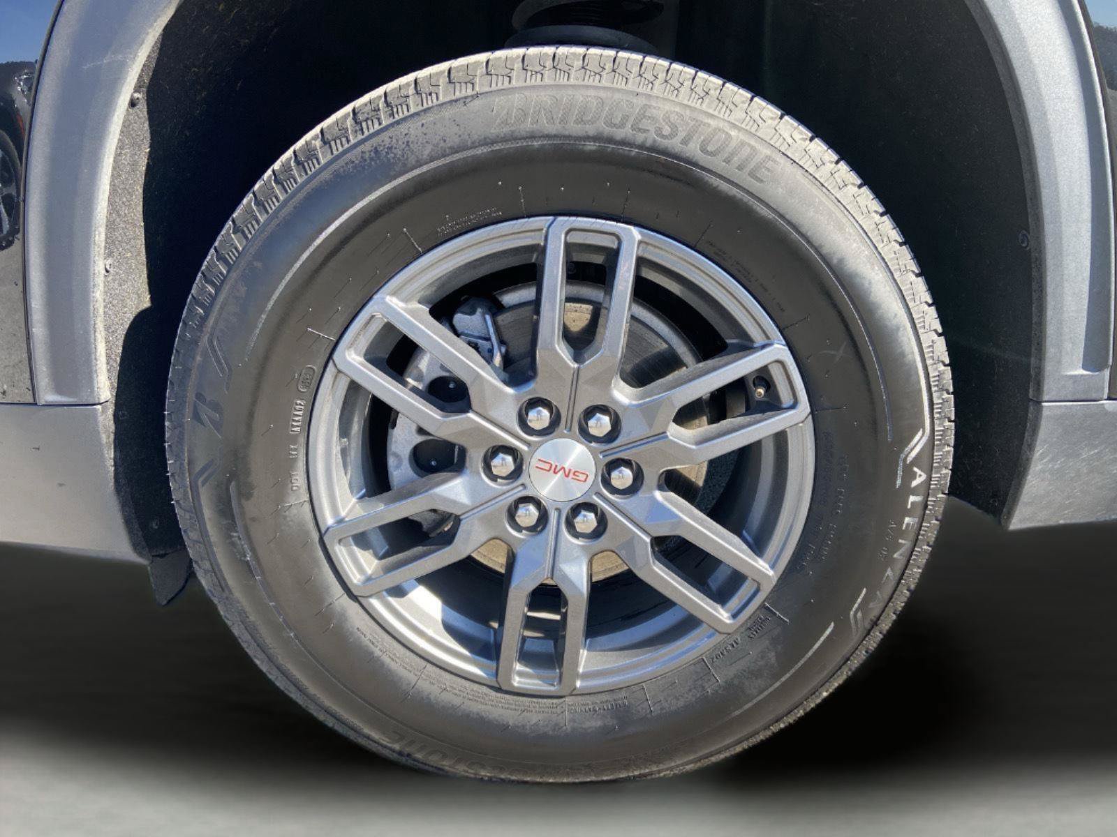 Used 2025 GMC Acadia Elevation AWD/4WD image 39