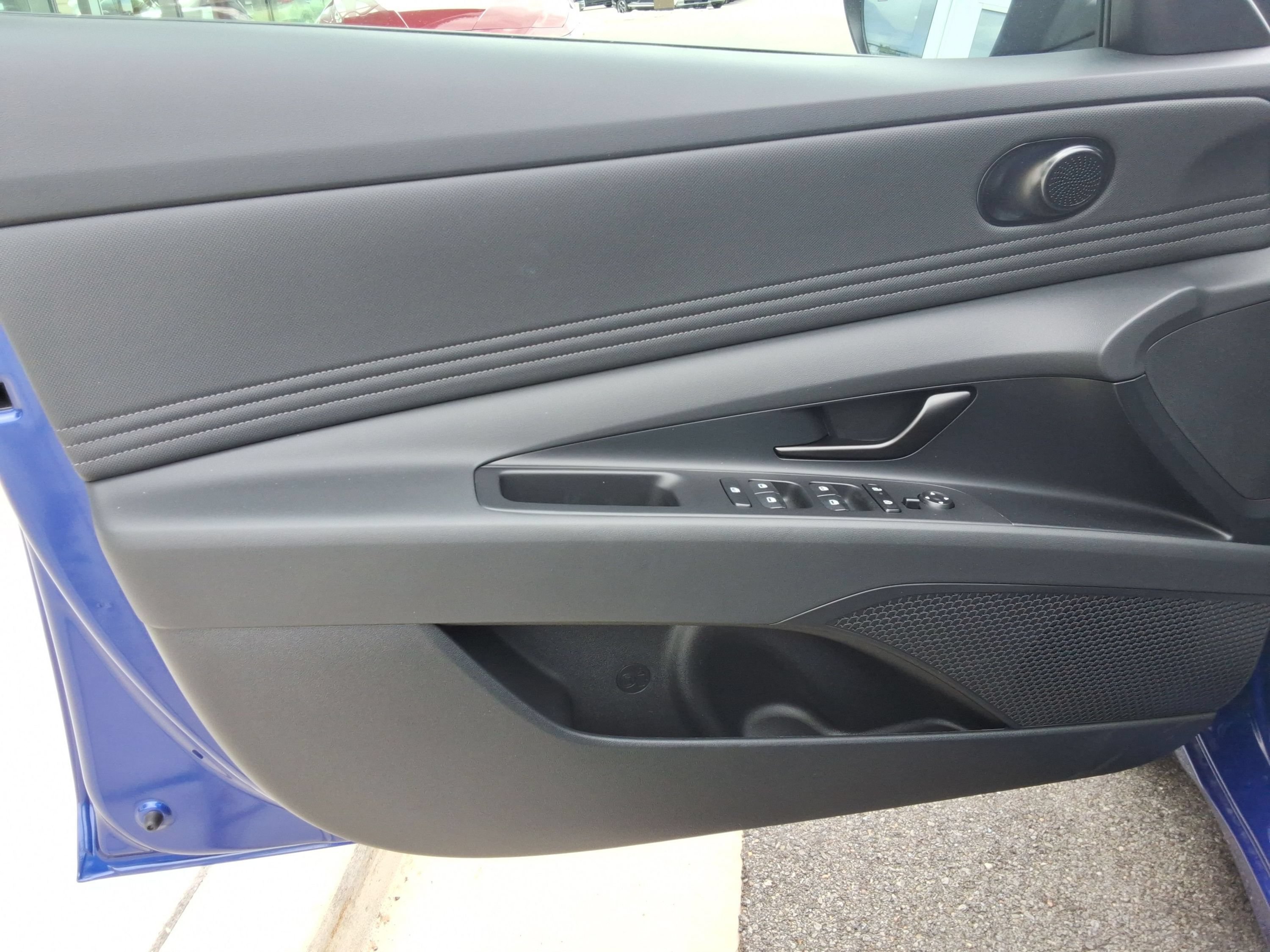Used 2026 Hyundai Elantra SEL FWD image 22