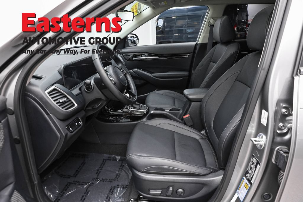 Used 2024 Kia Seltos EX AWD/4WD image 14