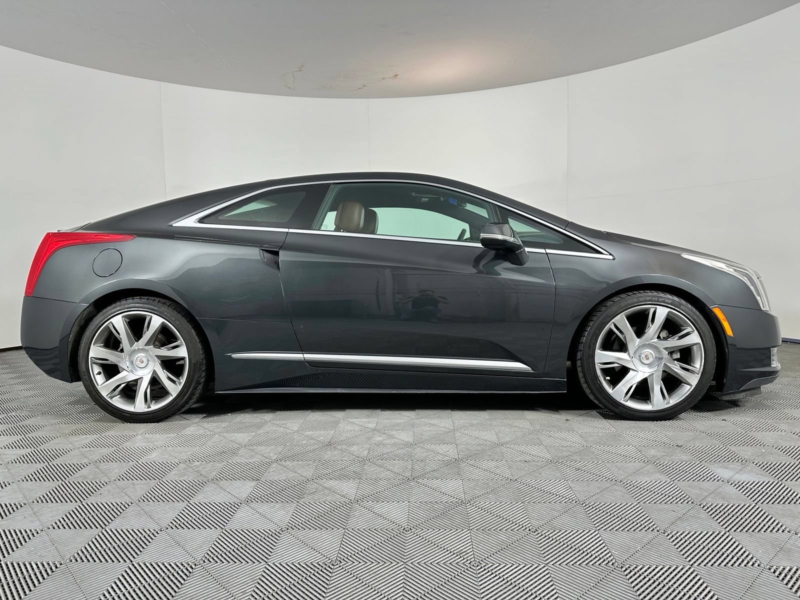 Used 2014 Cadillac ELR w/ Luxury Package FWD image 31
