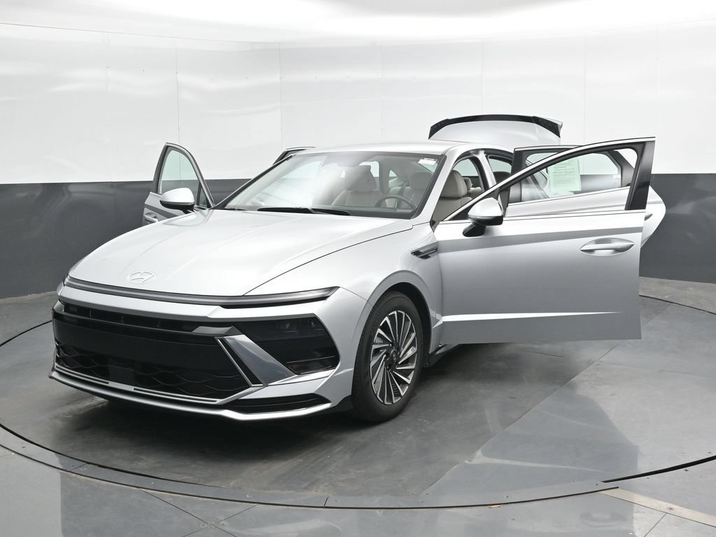 Certified 2025 Hyundai Sonata SEL FWD image 48