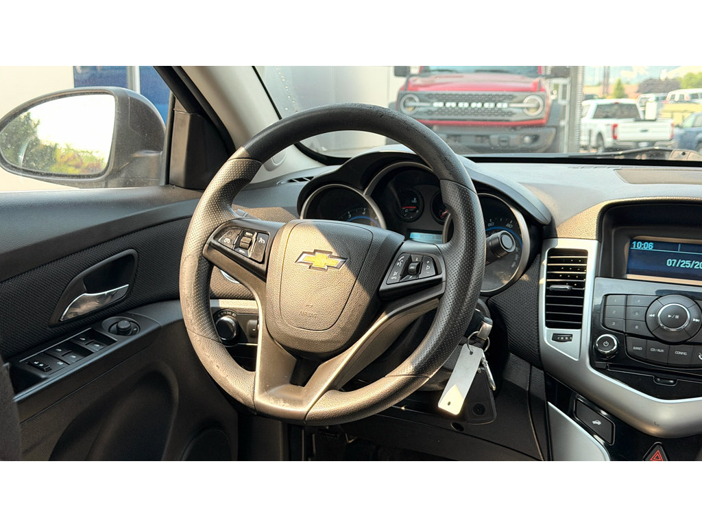 Used 2015 Chevrolet Cruze LT FWD image 15