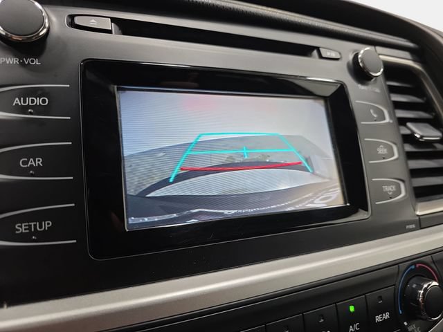 Used 2019 Toyota Highlander LE AWD/4WD image 21