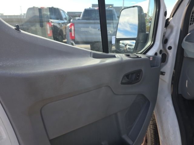 Used 2019 Ford Transit 250 148 Medium Roof image 5