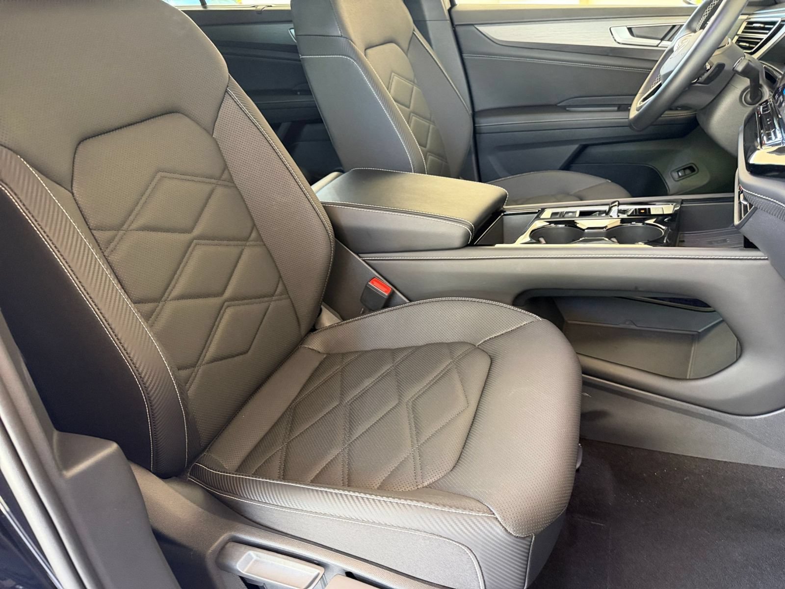 Used 2026 Volkswagen Atlas Cross Sport SE FWD image 36