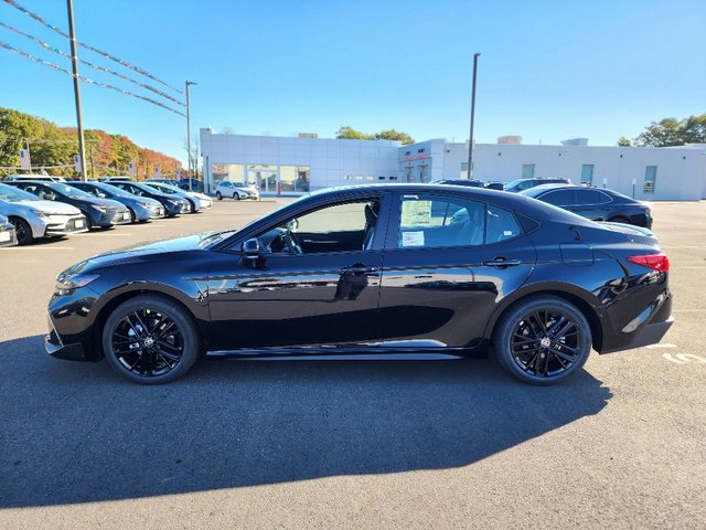 New 2026 Toyota Camry SE image 3
