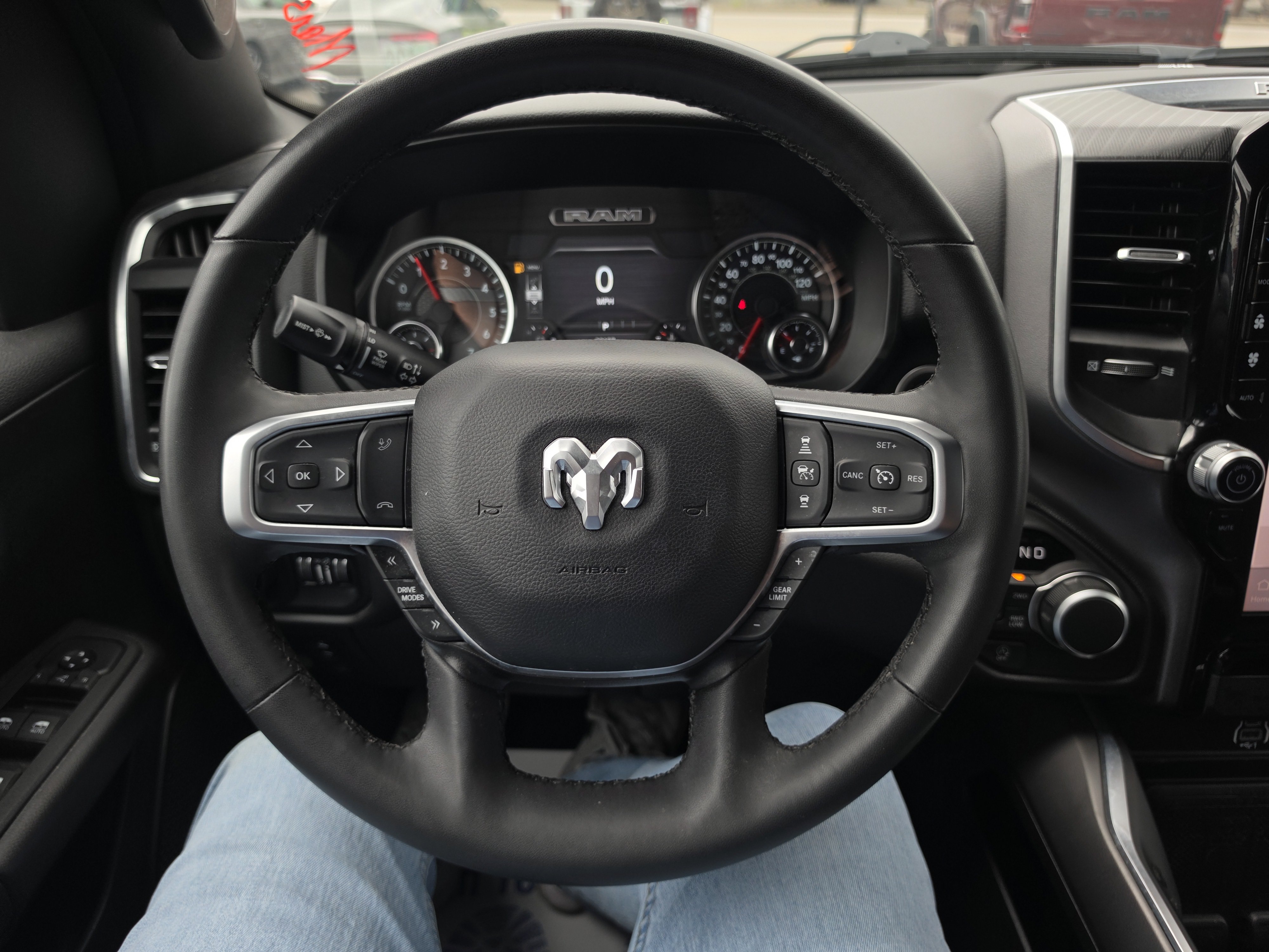 Used 2025 RAM 1500 Big Horn AWD/4WD image 18