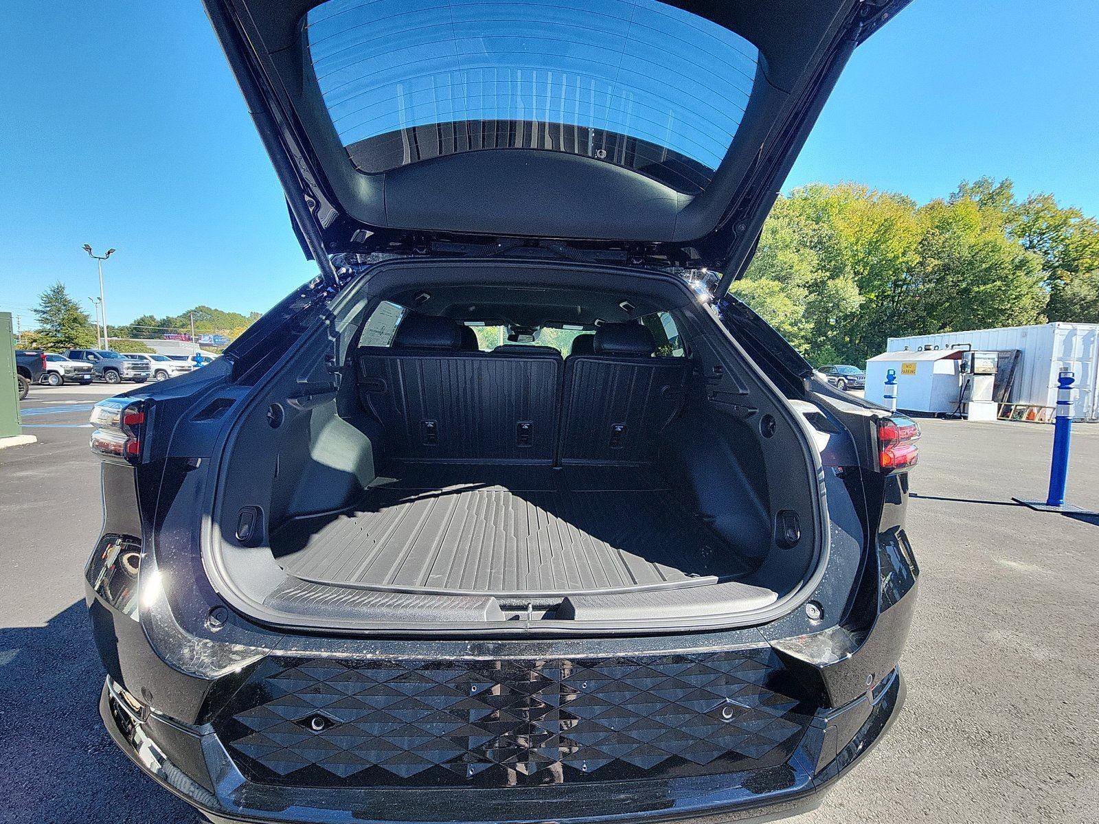 New 2025 Chevrolet Equinox EV RS AWD/4WD image 24