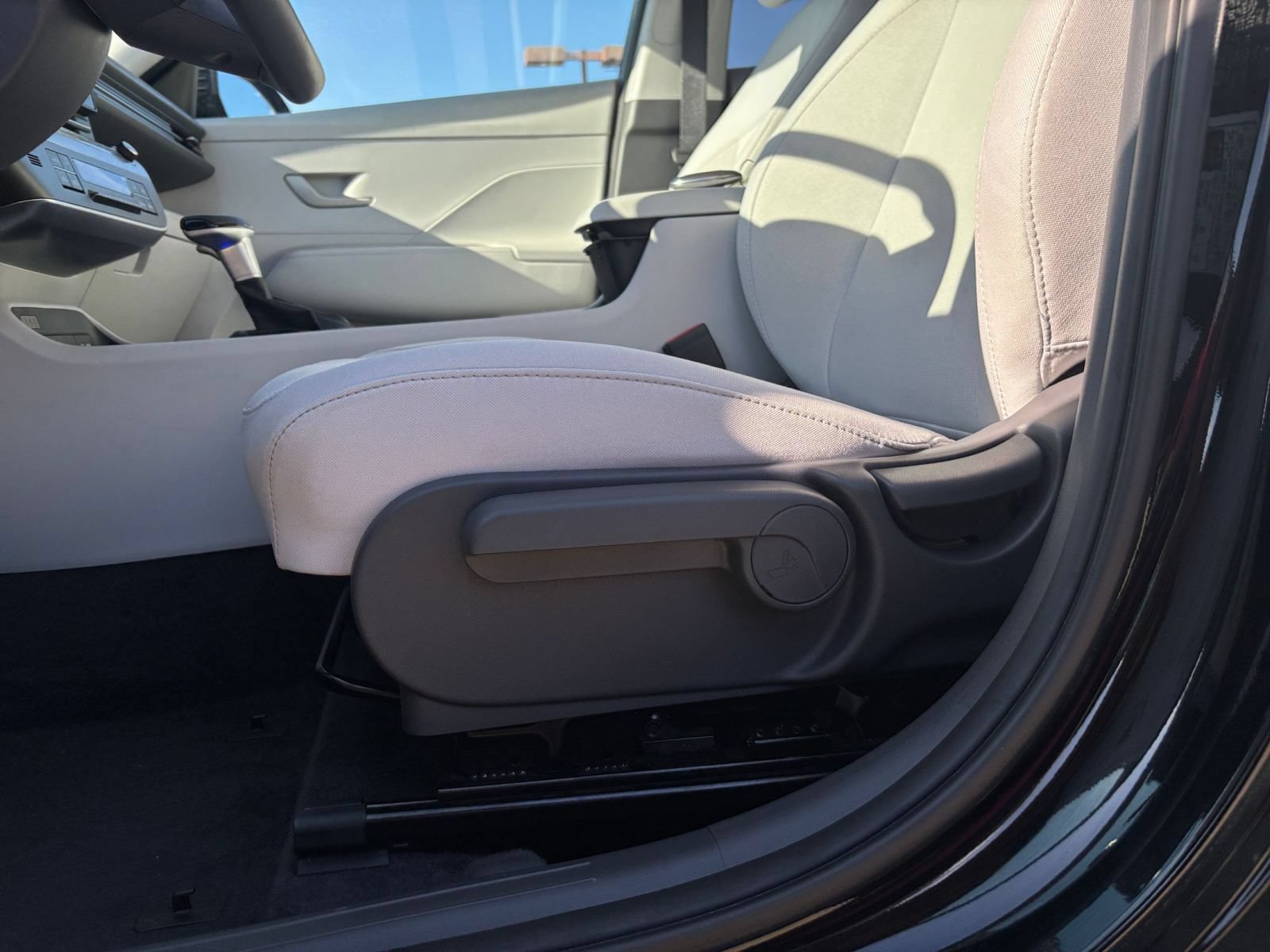 Used 2026 Hyundai Kona SEL Sport FWD image 21