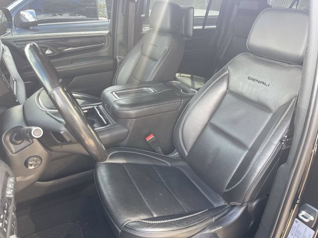 Used 2021 GMC Yukon XL Denali w/ Denali Premium Package AWD/4WD image 9