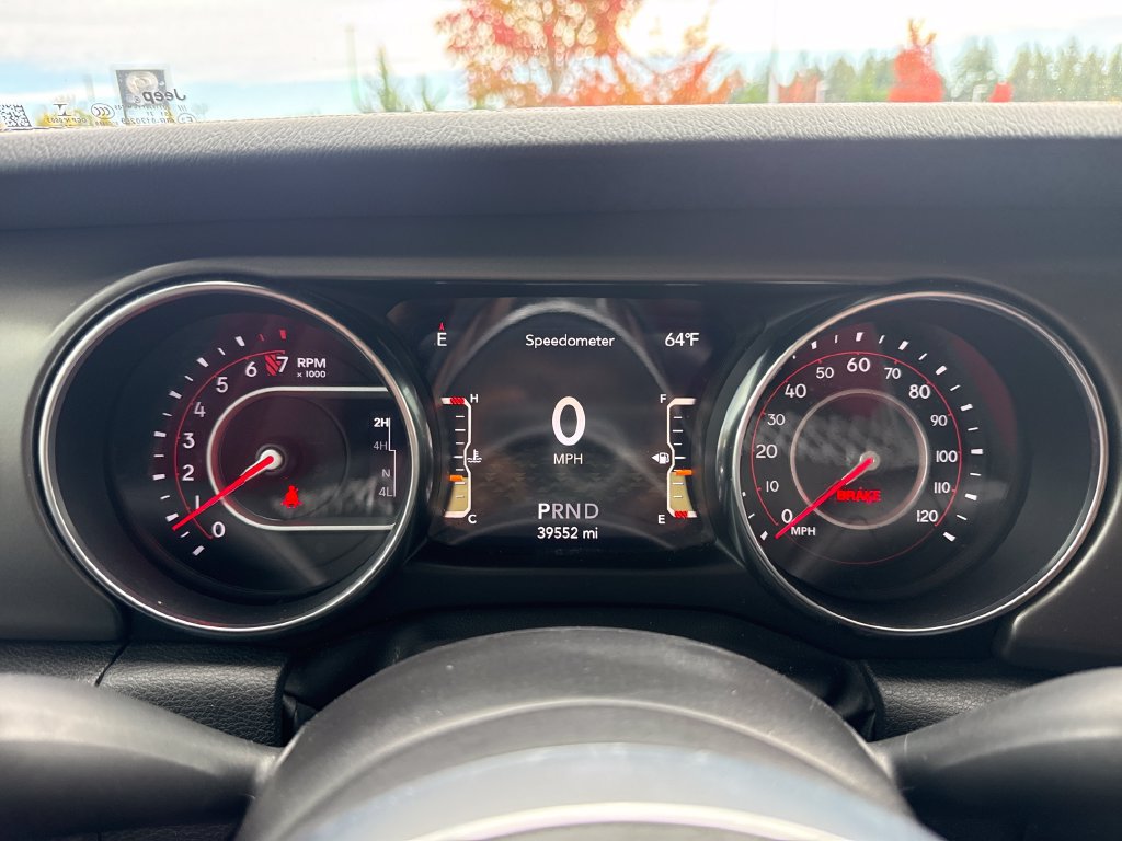 Used 2022 Jeep Gladiator Rubicon w/ Cold Weather Group AWD/4WD image 22