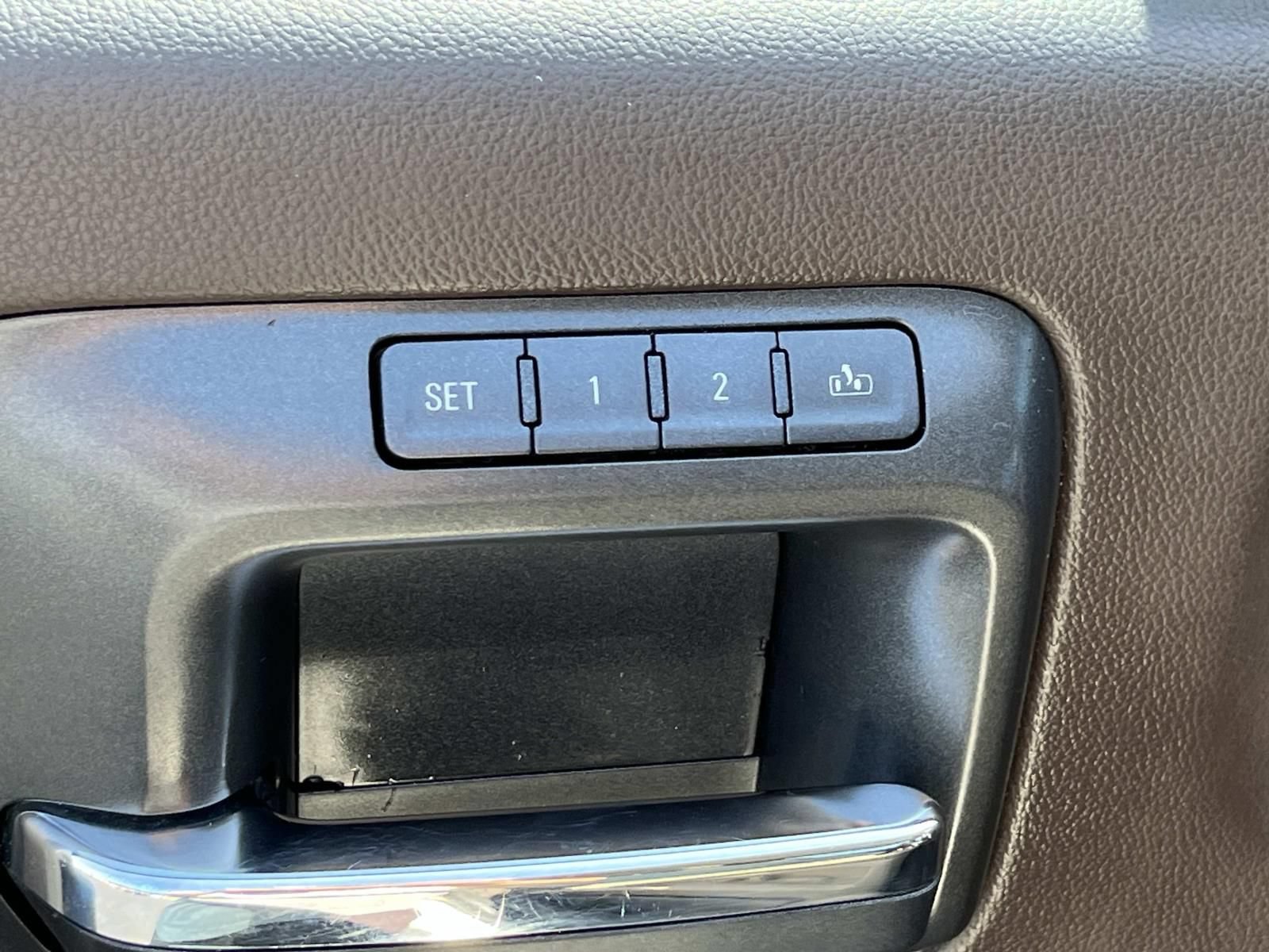 Used 2015 GMC Sierra 1500 Denali AWD/4WD image 27