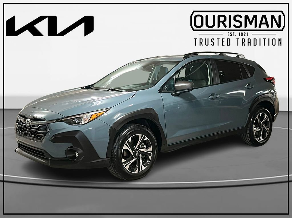 Used 2025 Subaru Crosstrek 2.0i Premium image 2
