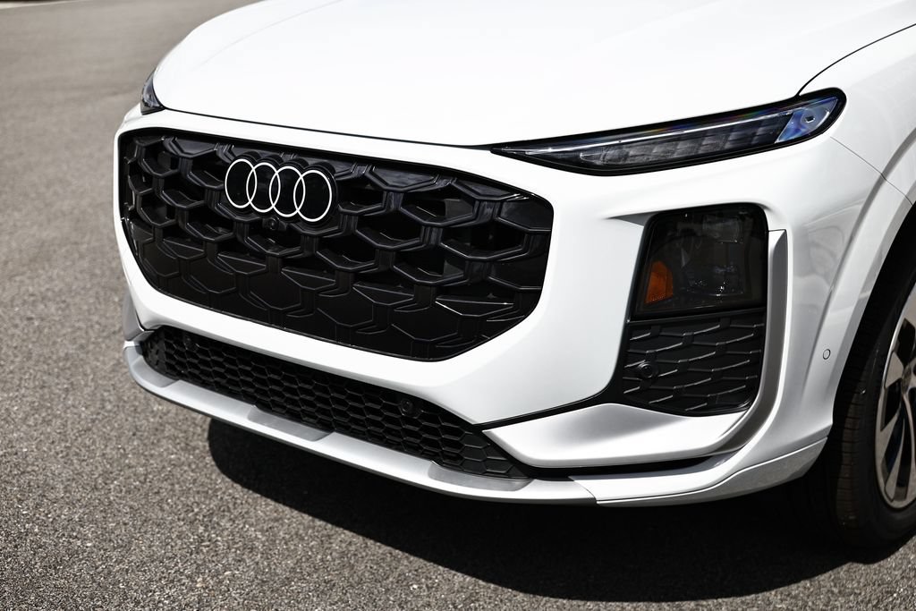 New 2026 Audi Q3 quattro 2.0T AWD/4WD image 12