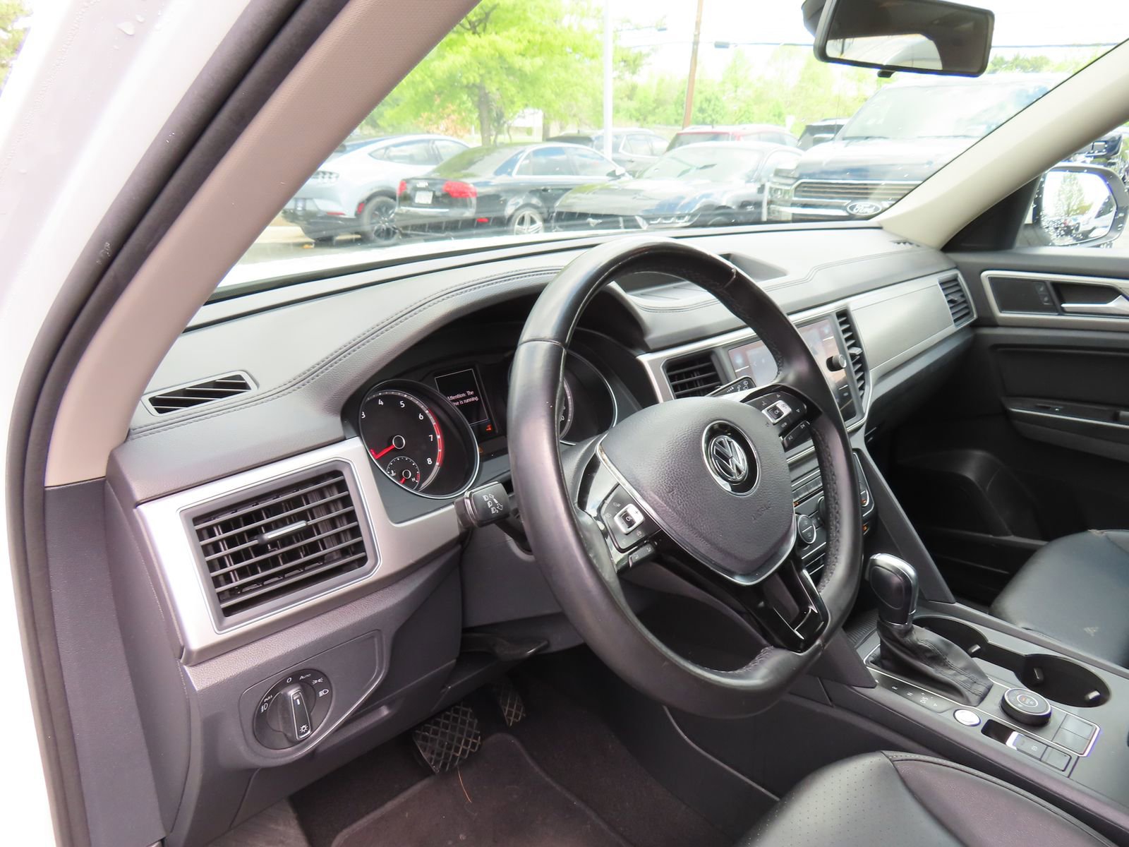 Used 2019 Volkswagen Atlas SE w/ Towing Package AWD/4WD image 14