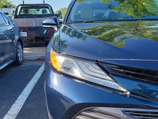 Used 2019 Toyota Camry XLE FWD image 8