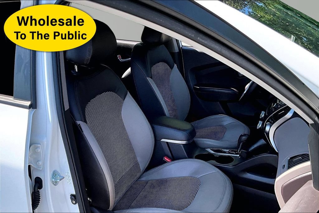 Used 2013 Hyundai Tucson GLS FWD image 19
