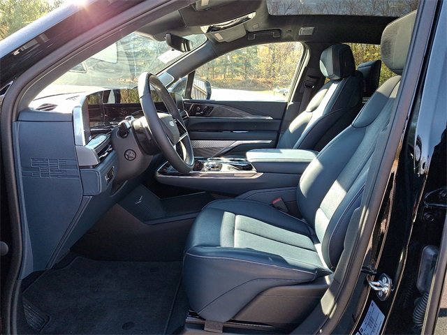 Used 2025 Cadillac Escalade IQ Sport 2 w/ LPO, ONYX Package image 13