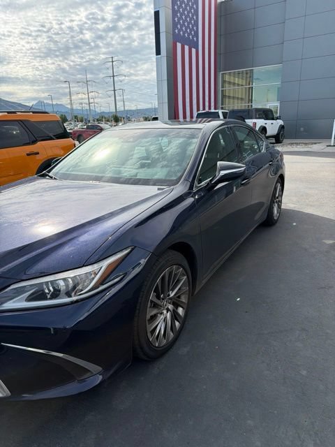 Used 2025 Lexus ES 350 w/ Accessory Package (Z2) FWD image 12