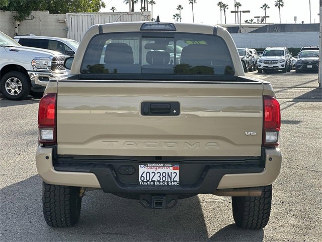 Used 2018 Toyota Tacoma TRD Off-Road image 5