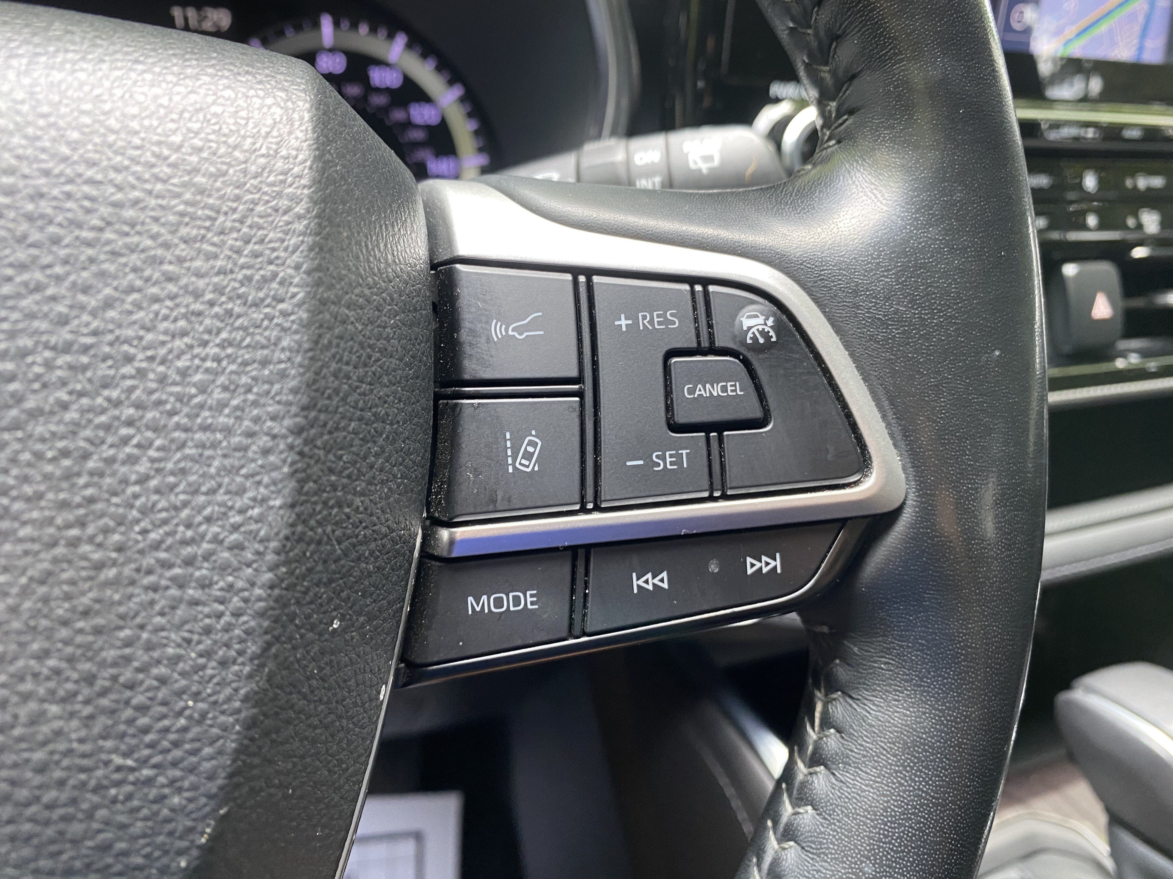 Used 2022 Toyota Highlander Platinum FWD image 21