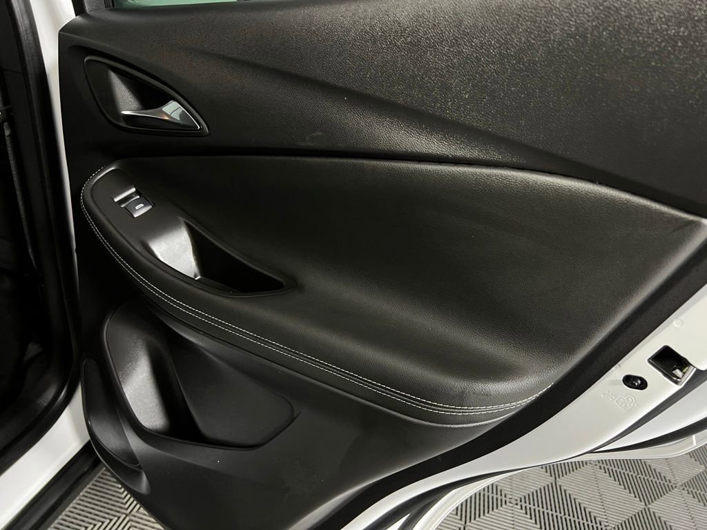 Used 2025 Buick Encore GX Preferred image 28