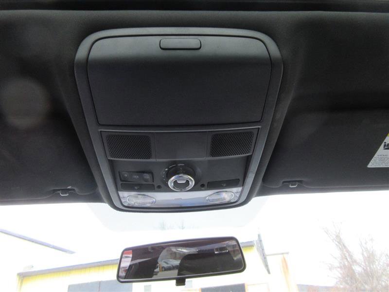 Used 2018 Volkswagen Passat 3.6 image 17