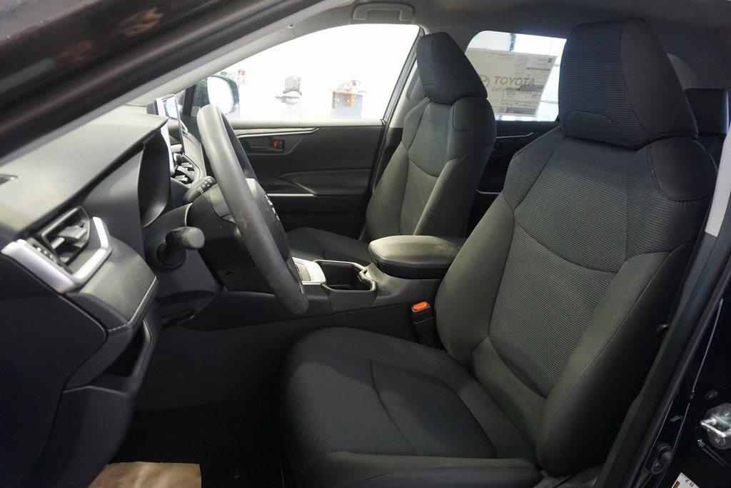 New 2025 Toyota RAV4 LE image 18