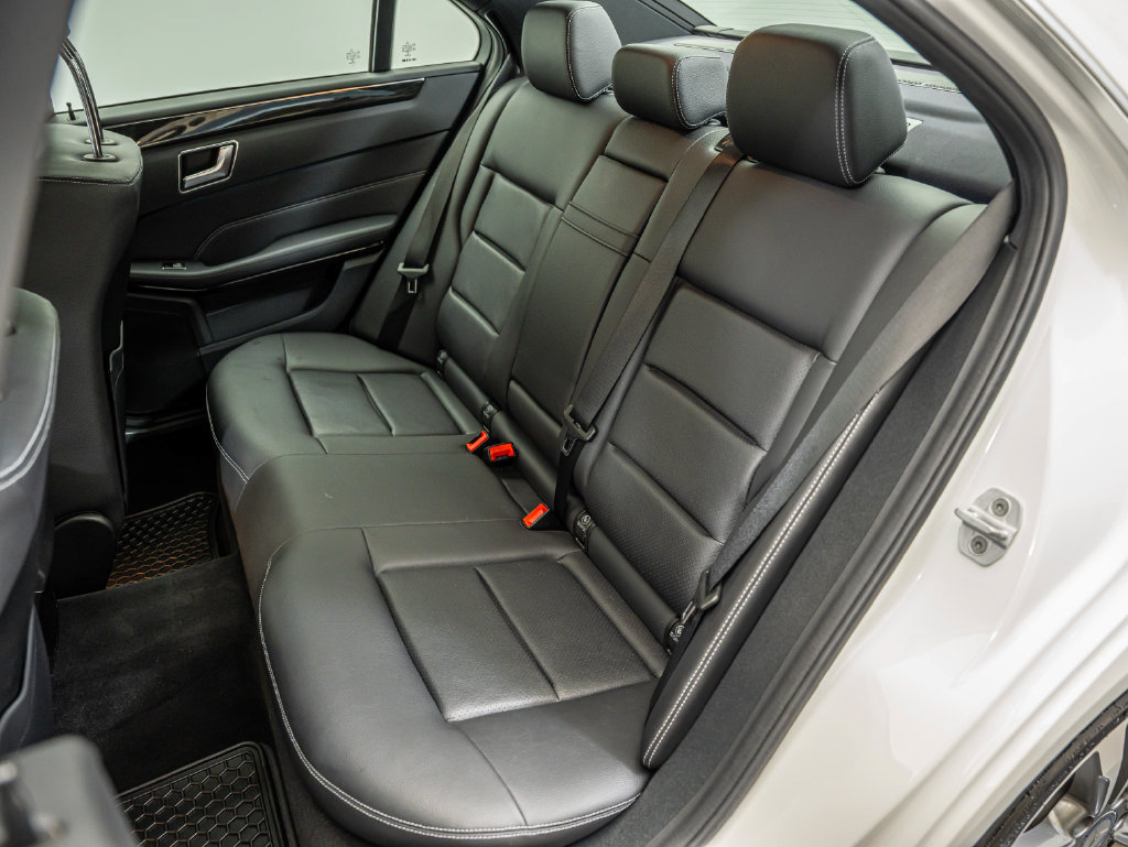 Used 2016 Mercedes-Benz E 350 4MATIC Sedan image 44
