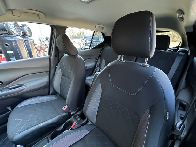Used 2018 Nissan Kicks S image 12