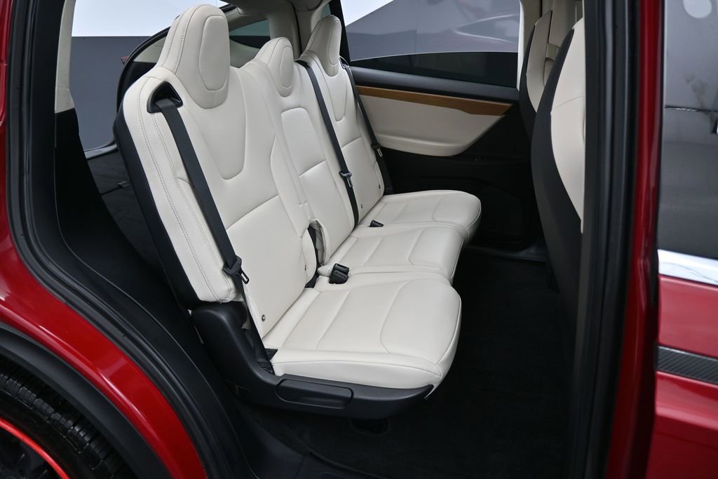 Used 2018 Tesla Model X 100D image 33