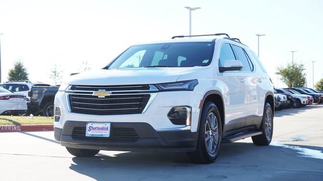 Used 2023 Chevrolet Traverse LT image 3