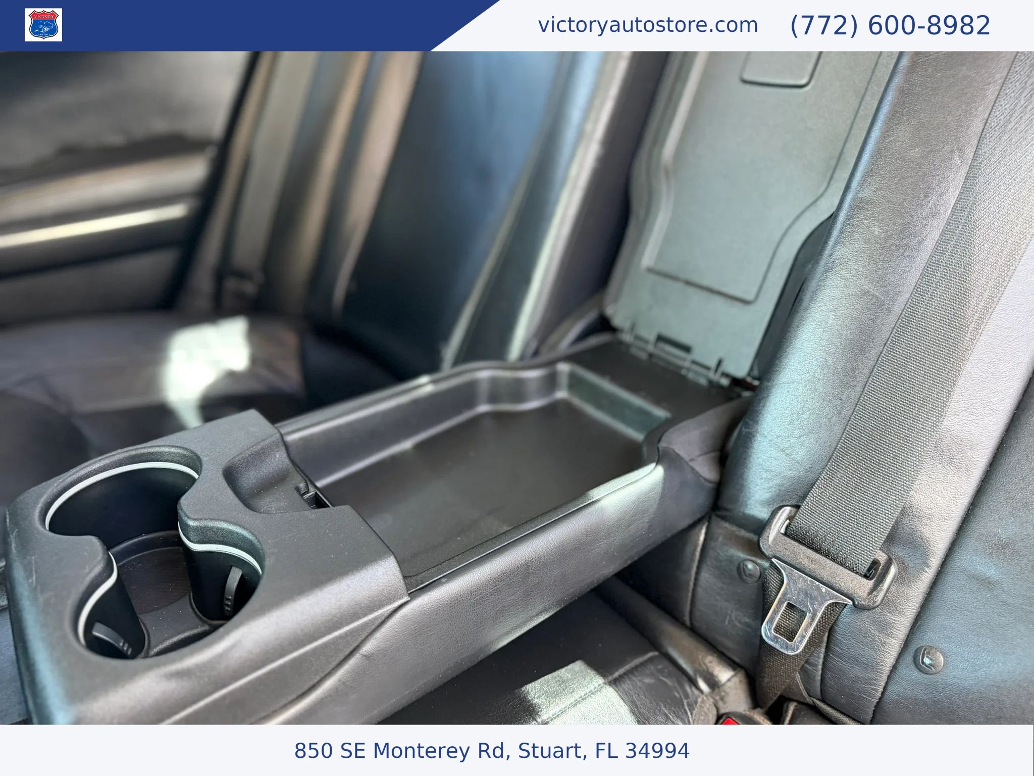 Used 2017 Chrysler 300 Limited AWD/4WD image 44