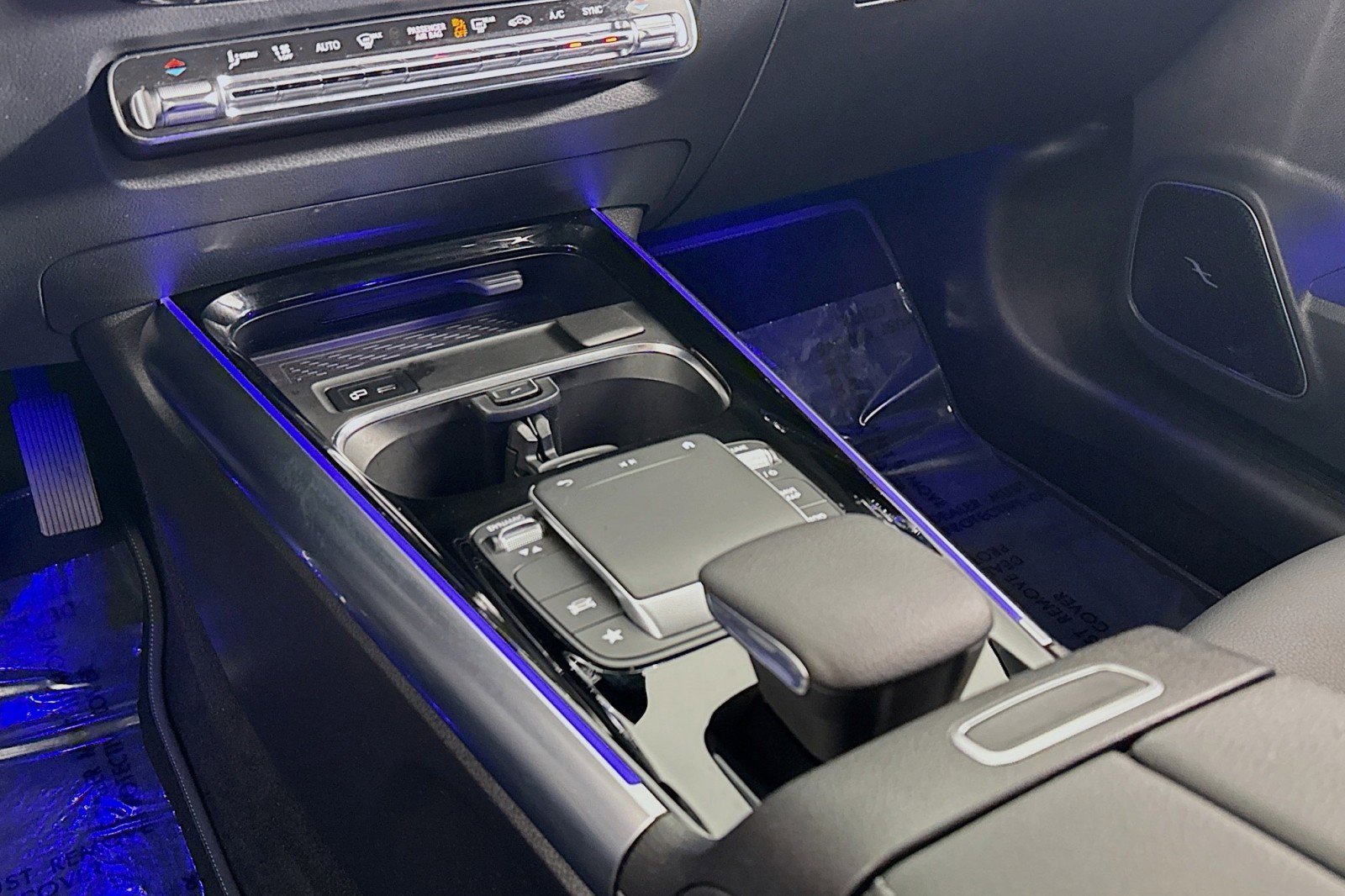 Certified 2022 Mercedes-Benz GLA 250 4MATIC w/ Premium Package image 6