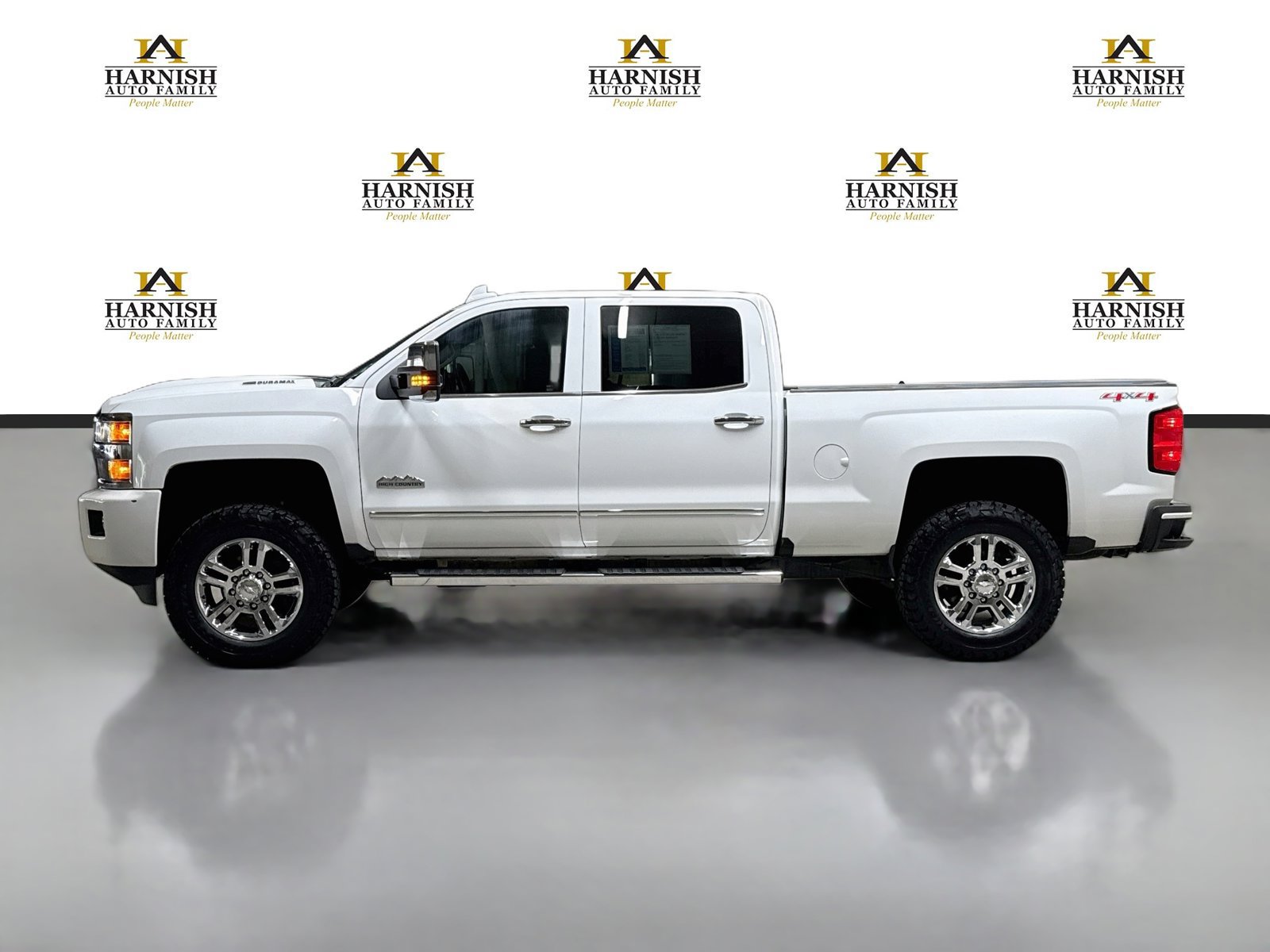 Used 2017 Chevrolet Silverado 2500 High Country w/ Duramax Plus Package AWD/4WD image 10